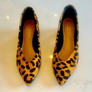 Gorgeous leopard print club heals size 8.5- worn twice!